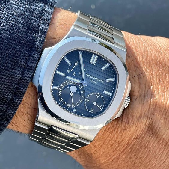 Patek Philippe Nautilus 5712/1A-001