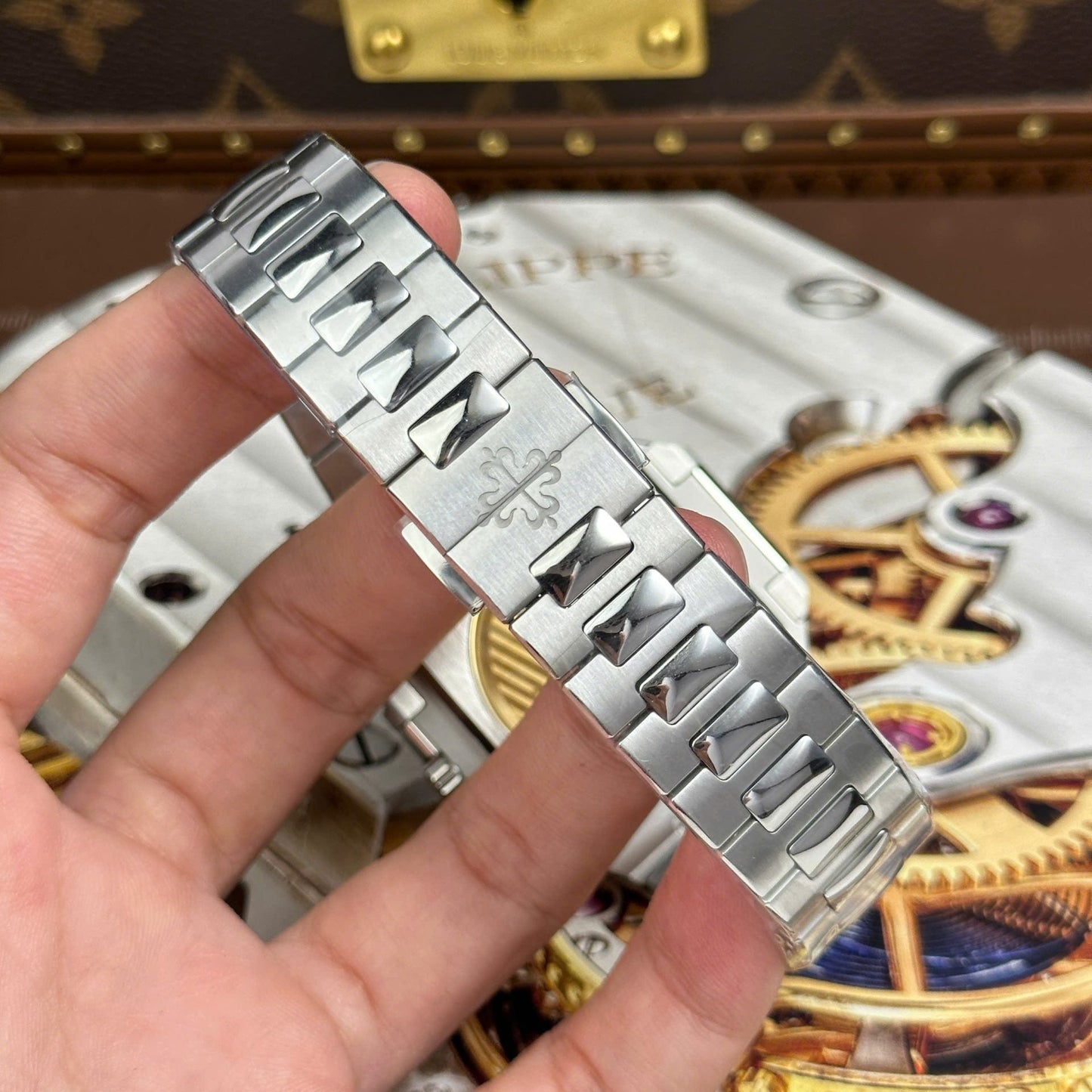 Patek Philippe Cubitus