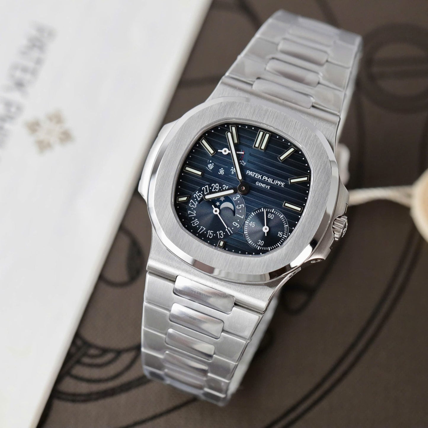 Patek Philippe Nautilus 5712/1A-001